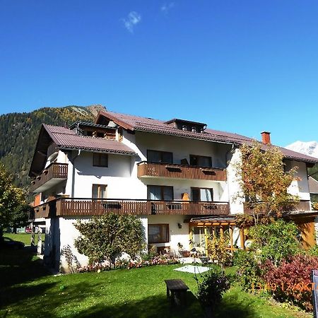 Gaestehaus Truskaller Hotel มัลล์นิทซ์ ภายนอก รูปภาพ